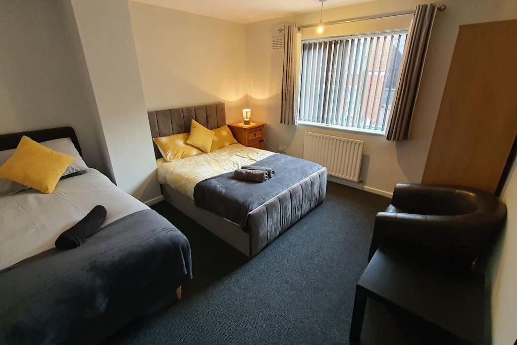 Contractors-City Centre-Parking-Sleeps 9 -Smart Tv, 2 Bathrooms! كوفنتري المظهر الخارجي الصورة